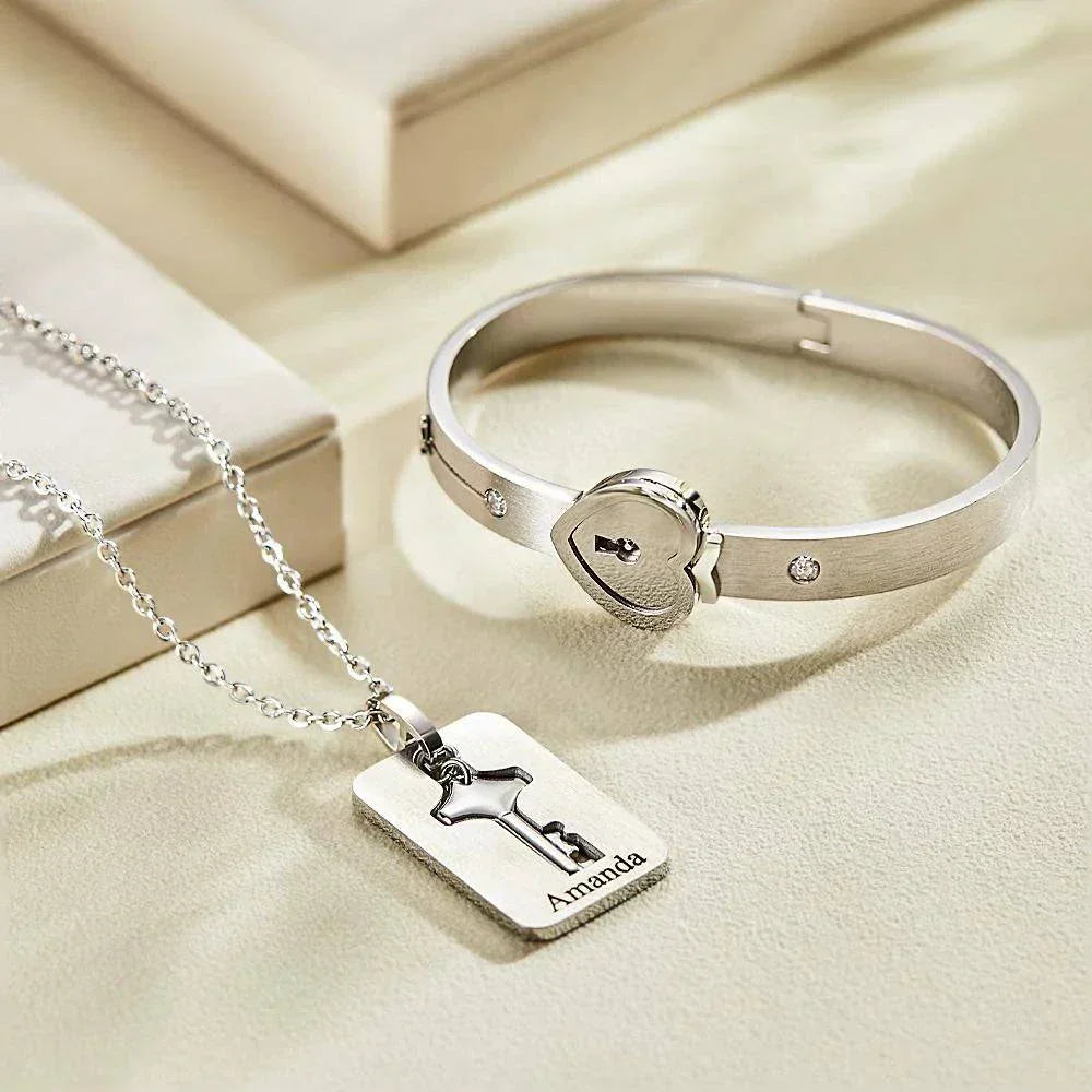 10 Unique Custom Gifts for Couples