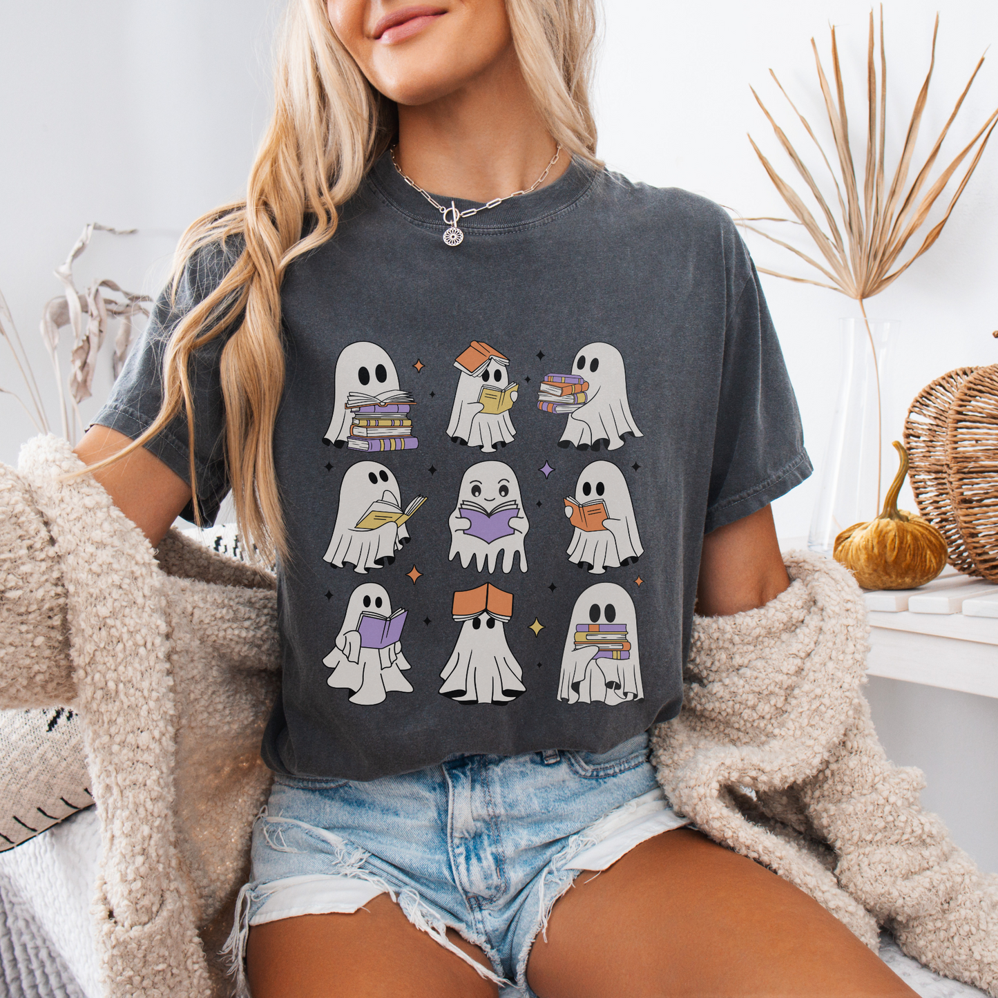 Halloween Ghosts Reading T-shirt