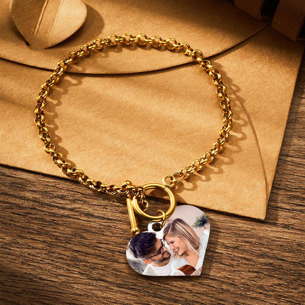 MadeMine personalized photo bracelet with heart pendant, custom charm jewelry featuring a photo and heart-shaped charm.