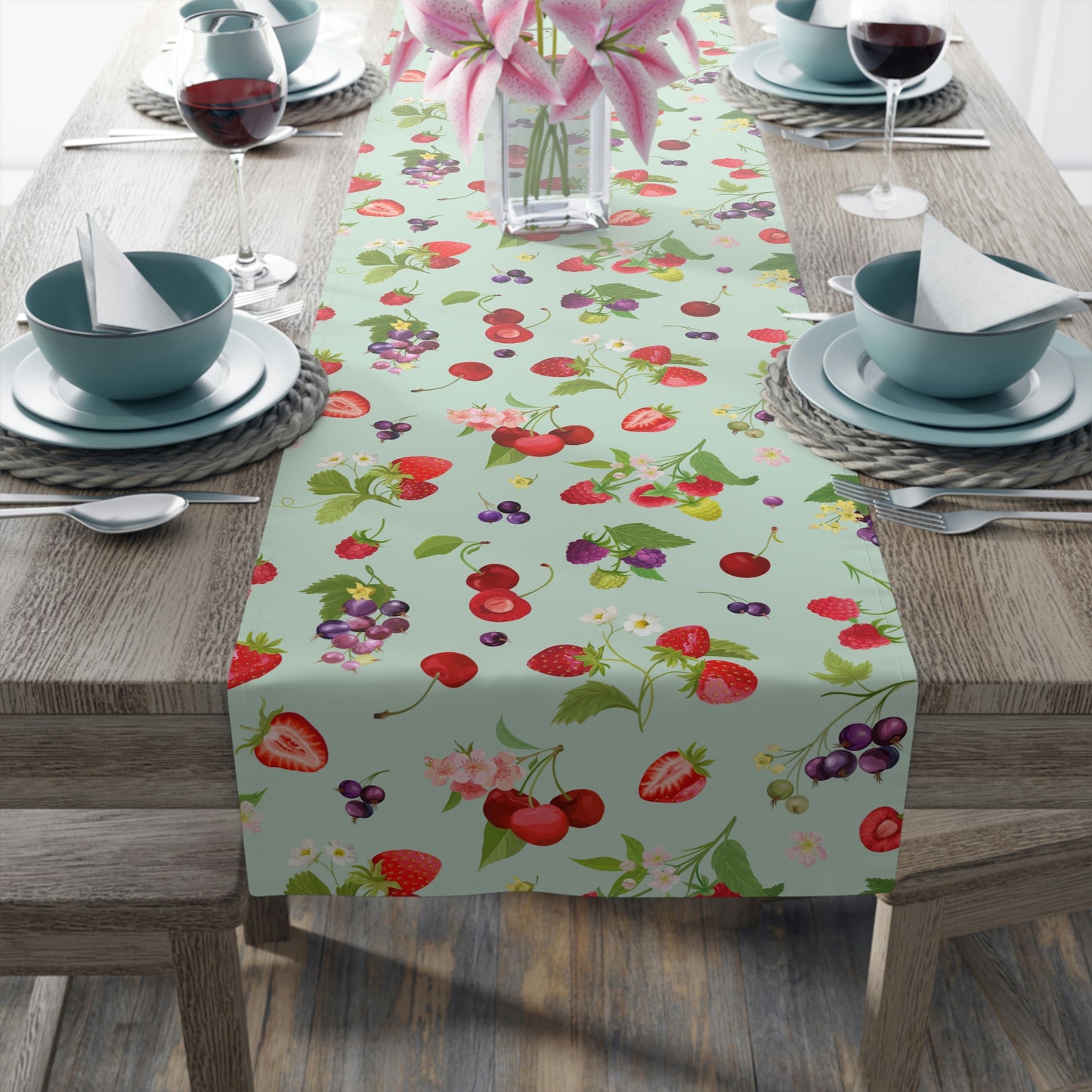 Cherries and Strawberries Table Runner (Cotton, Poly)