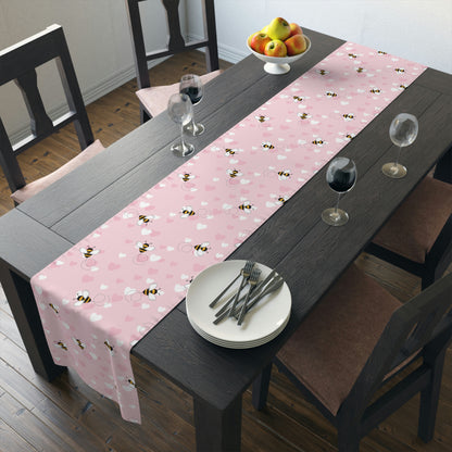Honey Bee Hearts Table Runner (Cotton, Poly)