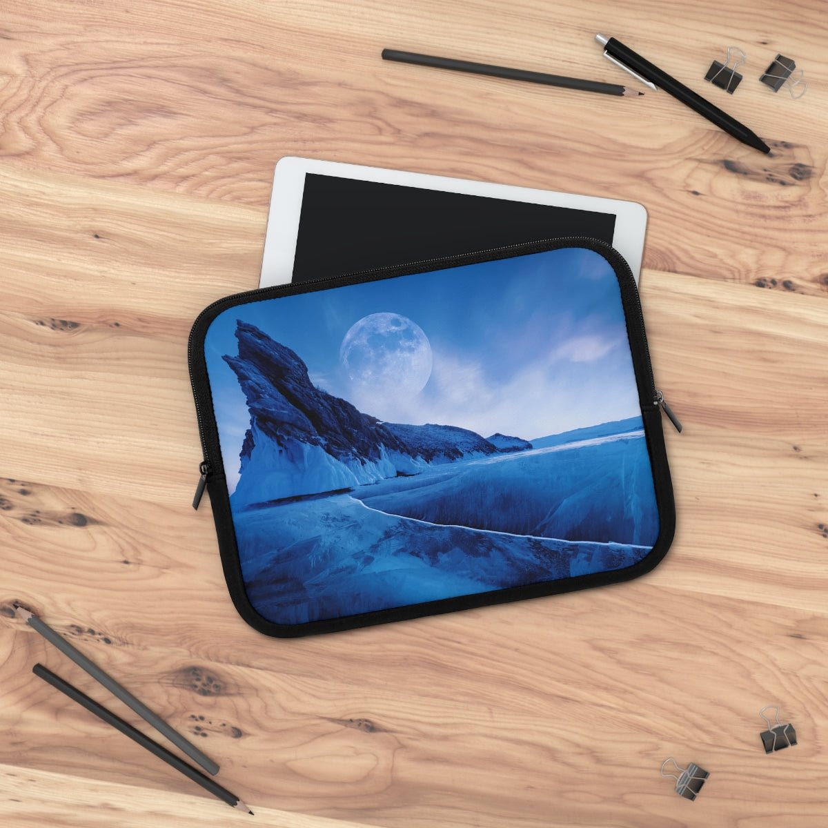 Winter Siberian Landscape Laptop Sleeve - Puffin Lime
